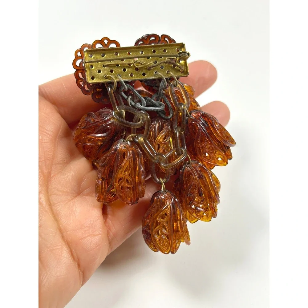 Rare‎ Vintage 1930s/40s Oversized Amber Lucite Flower Dangle Brooch Unique